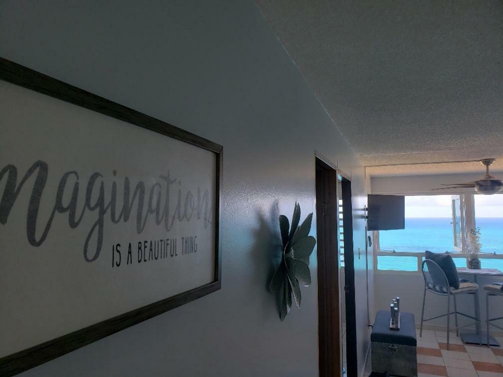 Breezy Beachfront Property With View Of Paradise Luquillo Buitenkant foto
