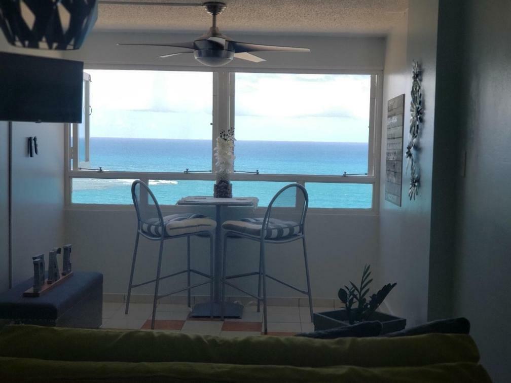 Breezy Beachfront Property With View Of Paradise Luquillo Buitenkant foto