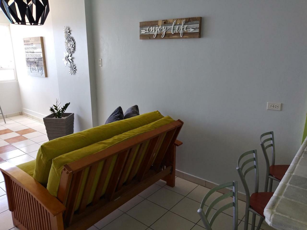 Breezy Beachfront Property With View Of Paradise Luquillo Buitenkant foto